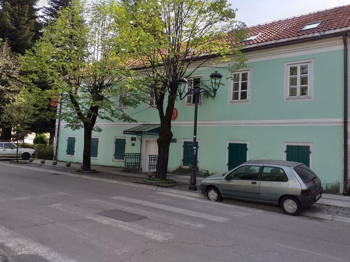 Apartman Donji Kraj Apartment Цетине Екстериор снимка