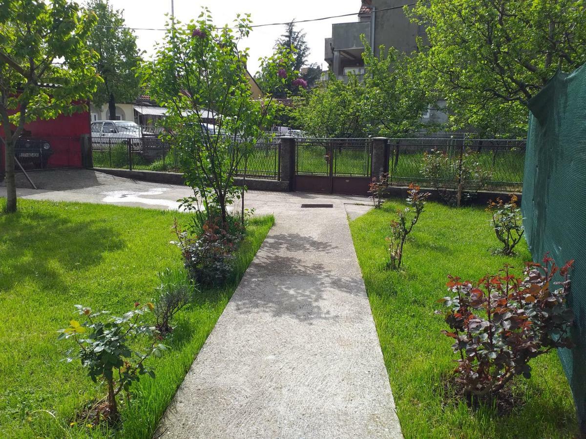 Apartman Donji Kraj Apartment Цетине Екстериор снимка